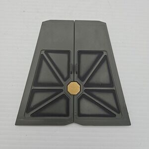 1993 Kenner Jurassic‎ Park Command Compound Doors